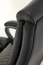 Fotel gabinetowy STEVEN 65 cm popielaty / czarny do biura i gabinetu - obrazek 7