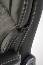 Fotel gabinetowy STEVEN 65 cm popielaty / czarny do biura i gabinetu - obrazek 8