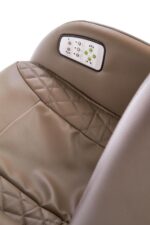Fotel masujący DOPIO 69 cm beżowy eco skóra z masażem do salonu - obrazek 7