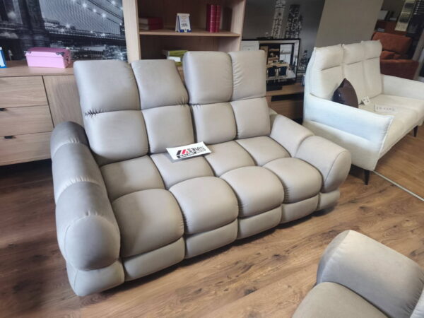 TOLLO 2E Sofa z elektrycznie wysuwanym siedziskiem | DOSTĘPNA OD RĘKI Sofa TOLLO 2E z elektrycznie wysuwanym siedziskiem Wersal — Tkanina solar 16